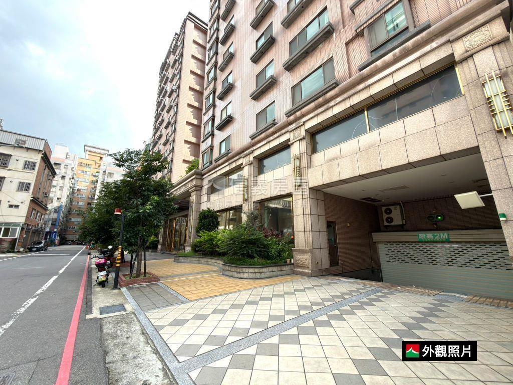 凱悅三房車位房屋室內格局與周邊環境