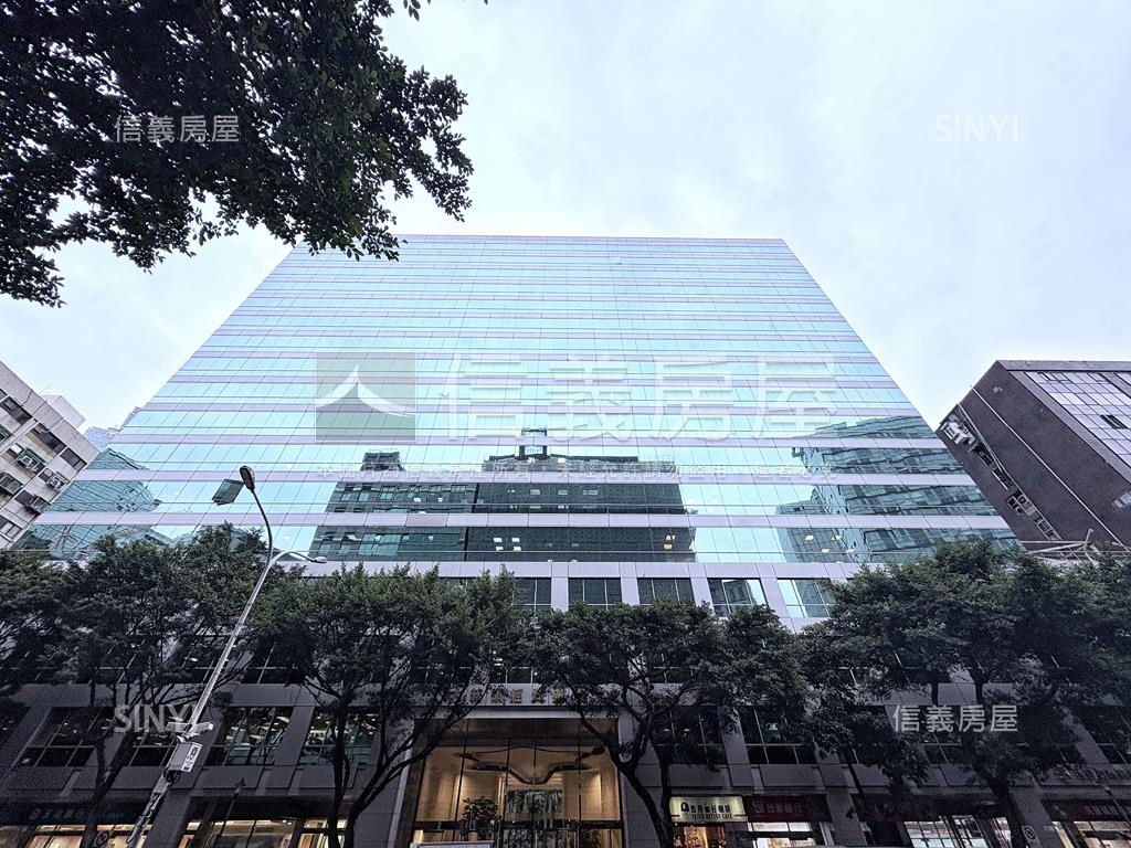 銀行收租置產人潮金店面房屋室內格局與周邊環境