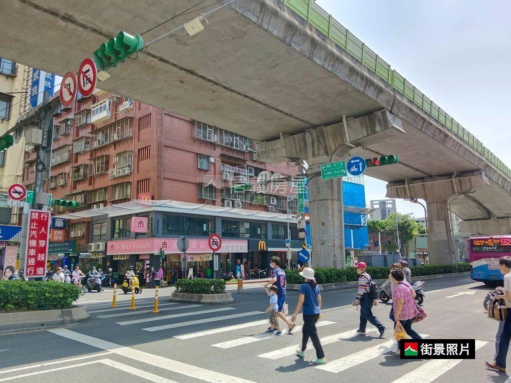 基泰碧湖近捷運高樓宅房屋室內格局與周邊環境