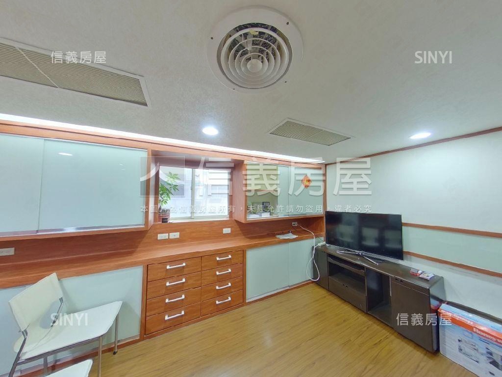 方正明亮多功能住辦房屋室內格局與周邊環境