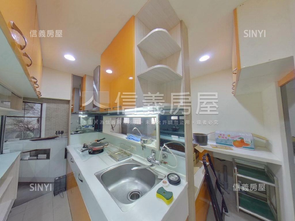 方正明亮多功能住辦房屋室內格局與周邊環境