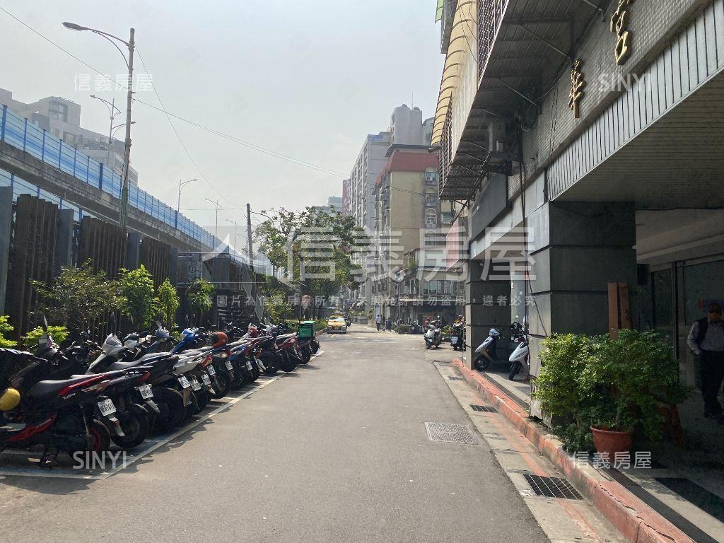 方正明亮多功能住辦房屋室內格局與周邊環境