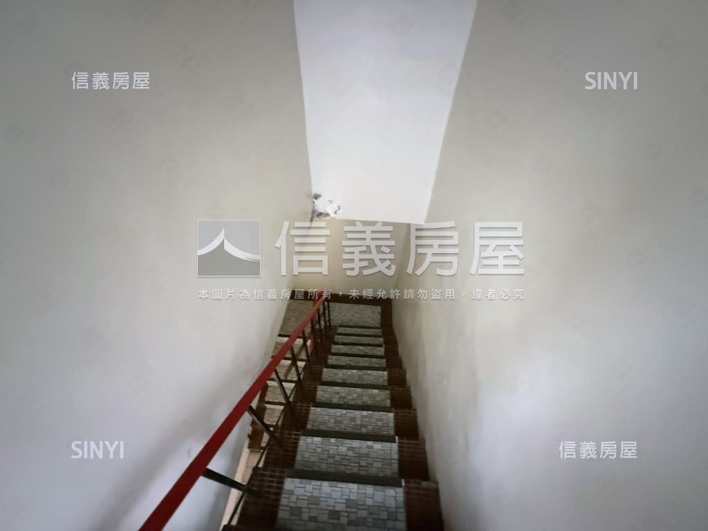 彰新路美裝潢透天房屋室內格局與周邊環境