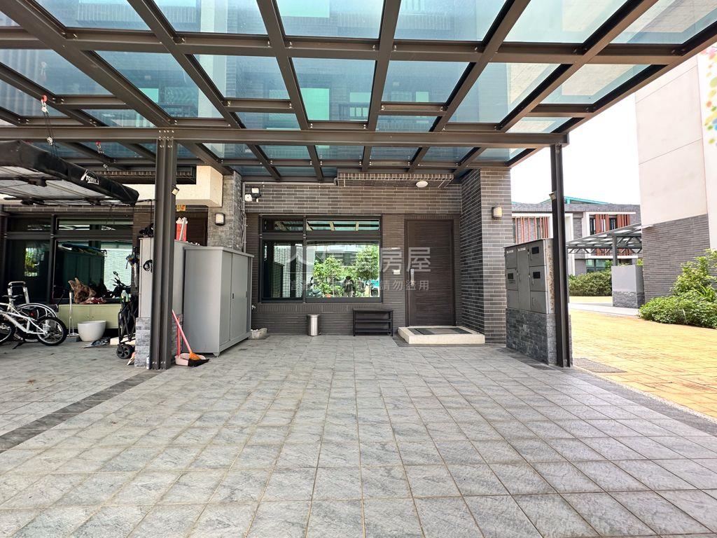 ★公園藝品邊間雙車位別墅房屋室內格局與周邊環境