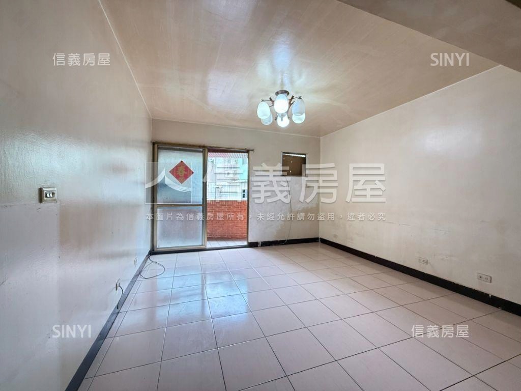 積穗電梯華廈三房２Ｆ房屋室內格局與周邊環境