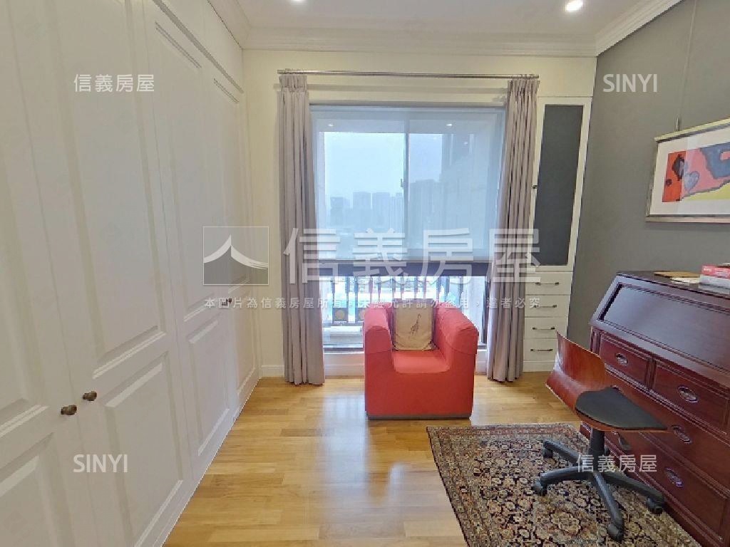圓頂世紀朝南高樓景觀戶房屋室內格局與周邊環境
