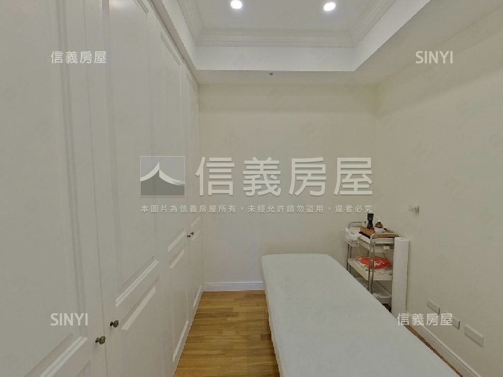 圓頂世紀朝南高樓景觀戶房屋室內格局與周邊環境