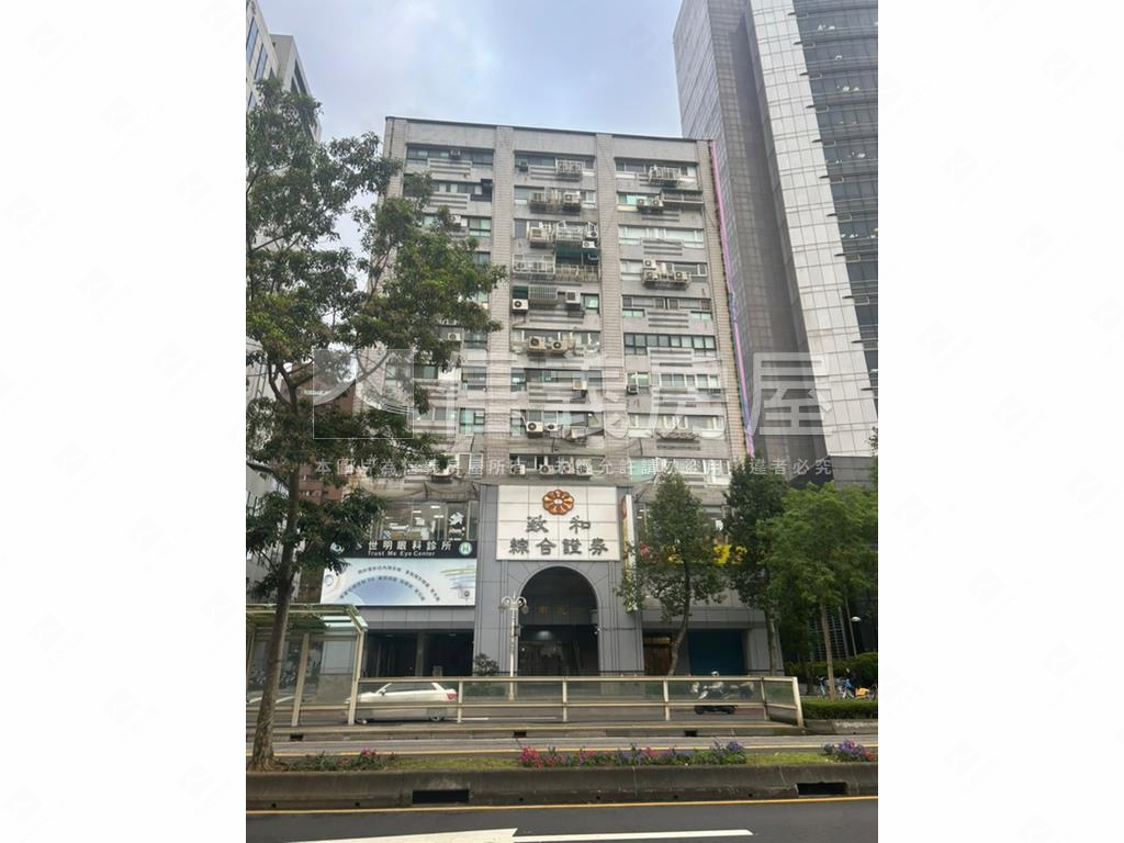 信義高樓小套房房屋室內格局與周邊環境