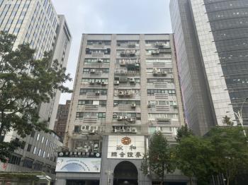 信義高樓小套房