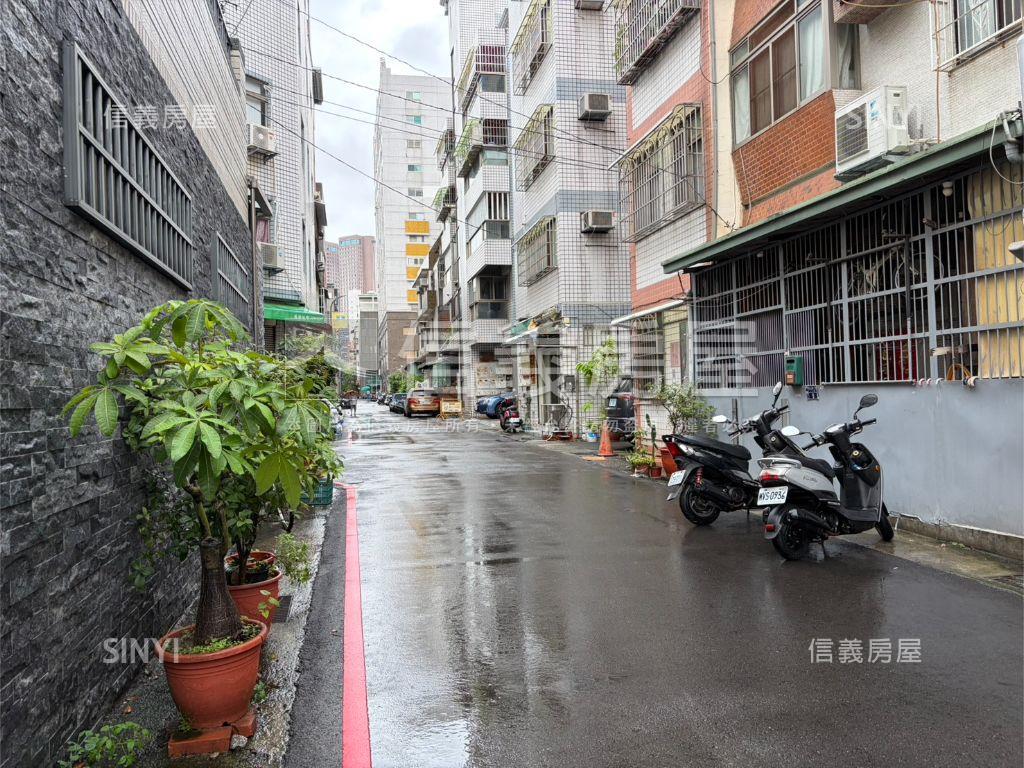 稀有正西區住二土地房屋室內格局與周邊環境