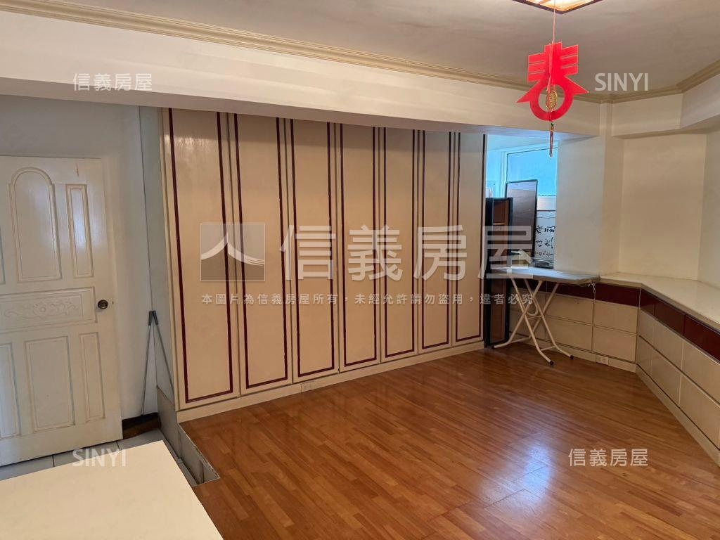 興國公園旁獨戶電梯華廈房屋室內格局與周邊環境