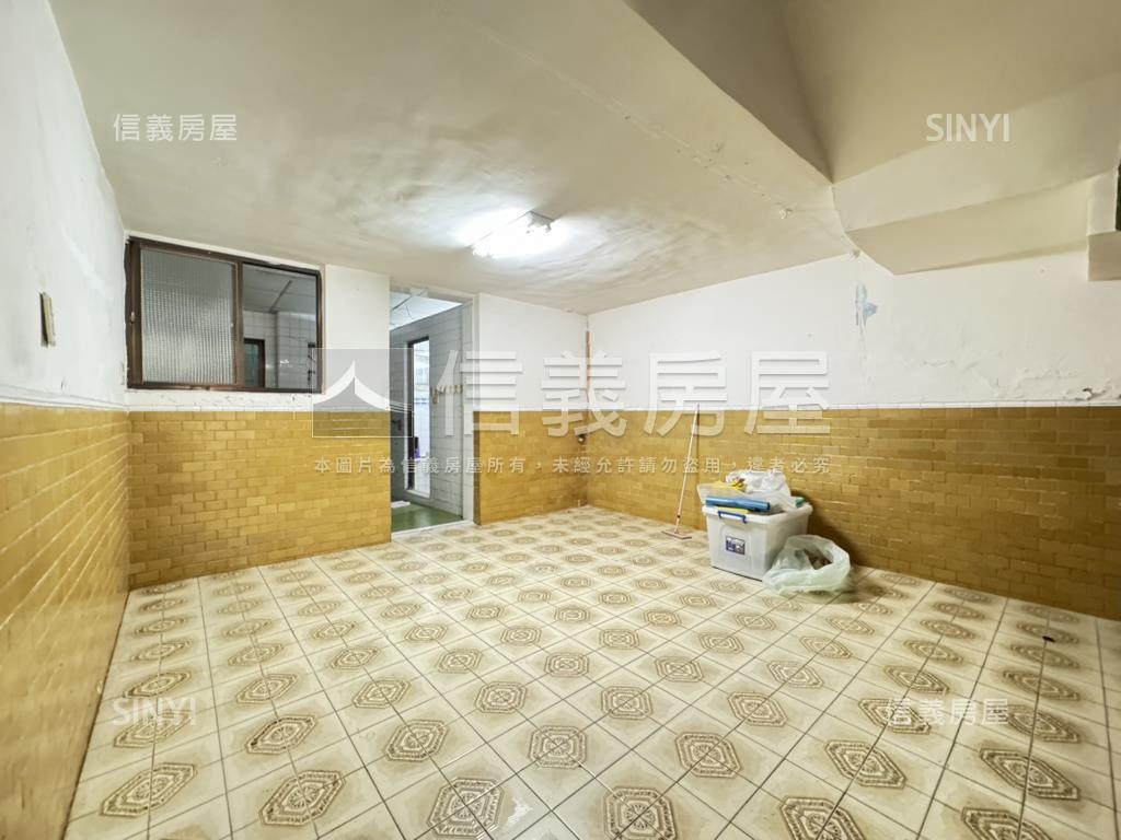 近未來中山醫學院成家透天房屋室內格局與周邊環境