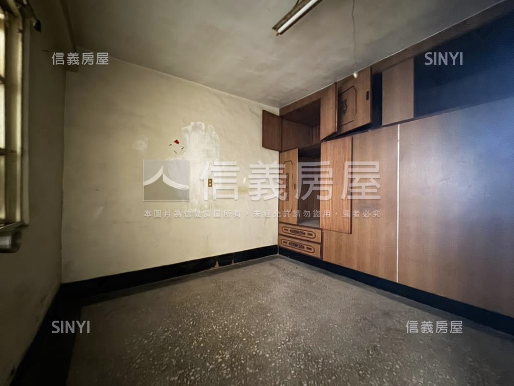 近未來中山醫學院成家透天房屋室內格局與周邊環境