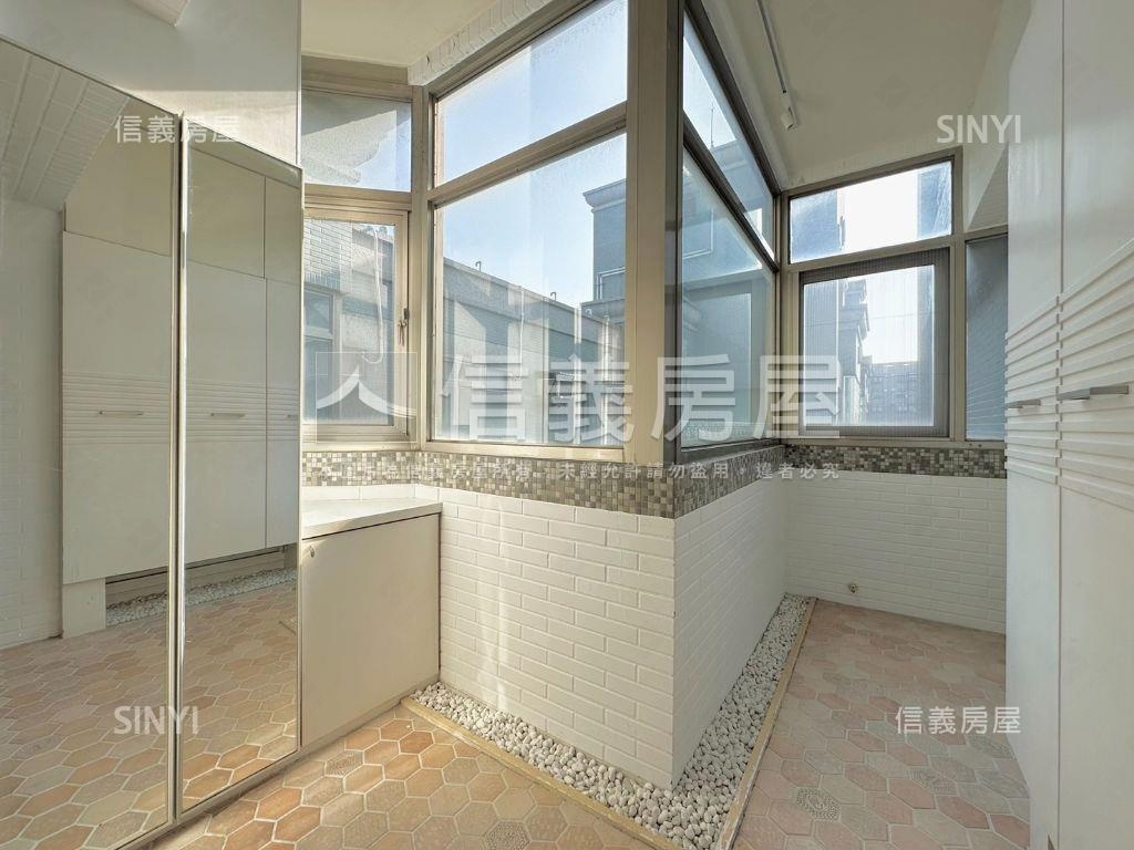 縣府前美景採光三房房屋室內格局與周邊環境