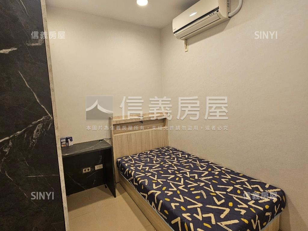 杜拜低總價２房附車位房屋室內格局與周邊環境