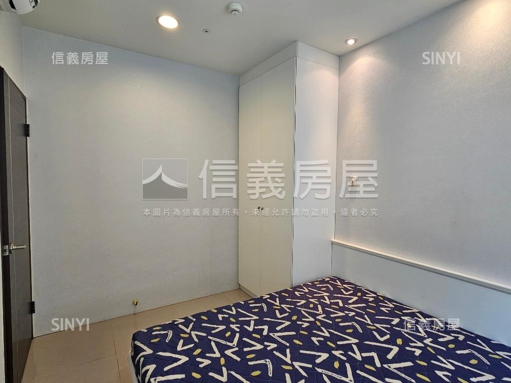 杜拜低總價２房附車位房屋室內格局與周邊環境
