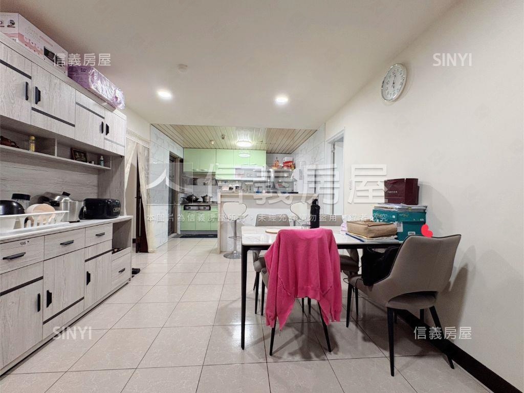 精裝僑愛國宅美三房三房房屋室內格局與周邊環境