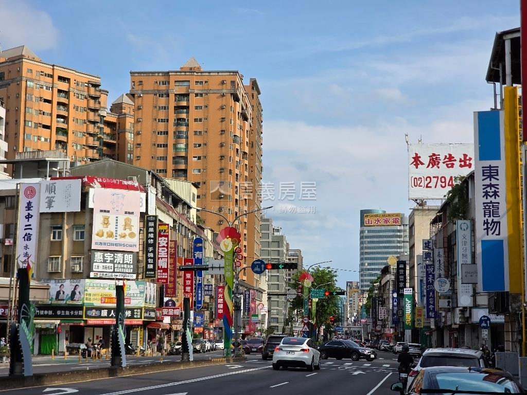 惠宇１０．７米大面寬金店房屋室內格局與周邊環境