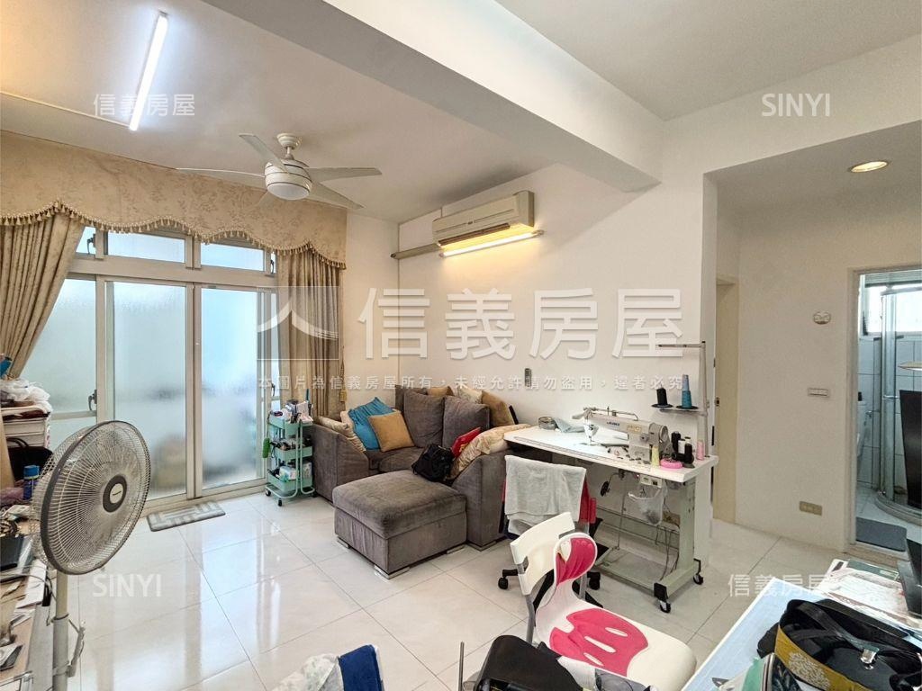 南雅西路方正格局屋況佳房屋室內格局與周邊環境