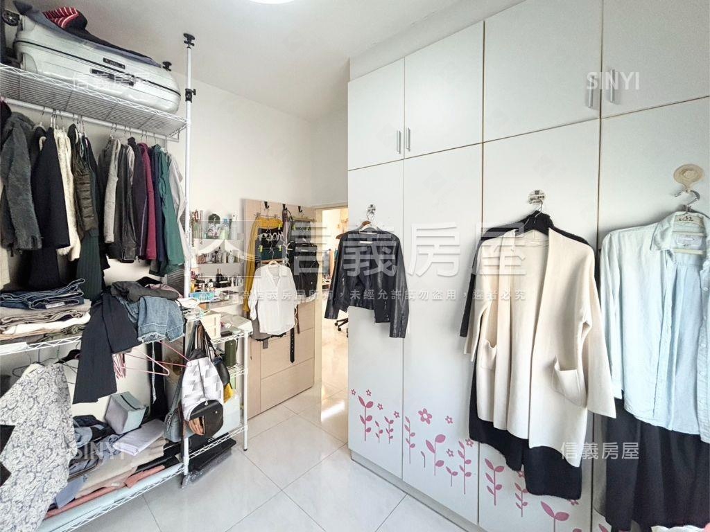 南雅西路方正格局屋況佳房屋室內格局與周邊環境