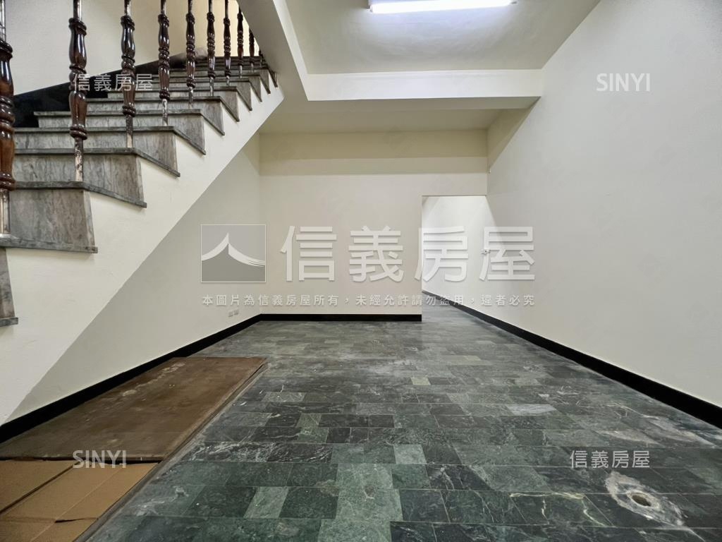 東區｜傳統格局店透房屋室內格局與周邊環境