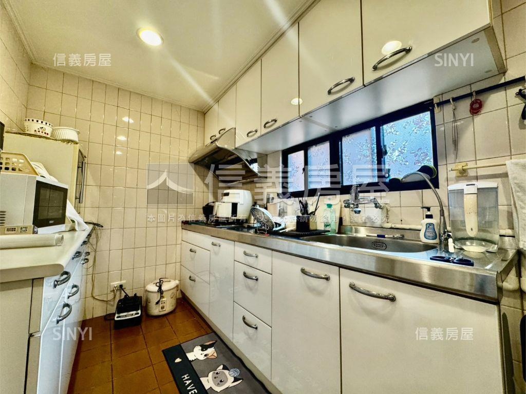 四維五福稀有國泰四房平車房屋室內格局與周邊環境