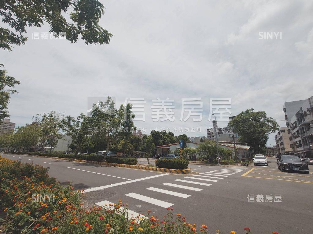 岡山河景第一排土地房屋室內格局與周邊環境