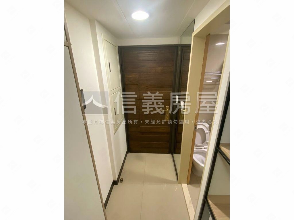 近捷運世界花園２精美套房房屋室內格局與周邊環境
