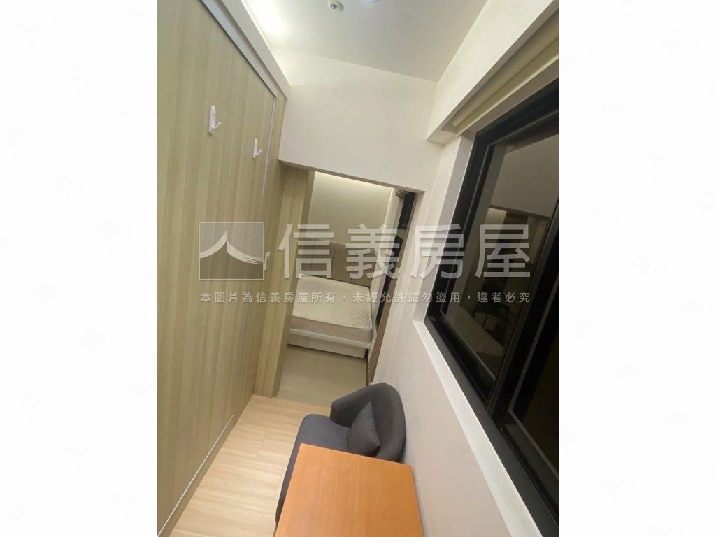 近捷運世界花園２精美套房房屋室內格局與周邊環境