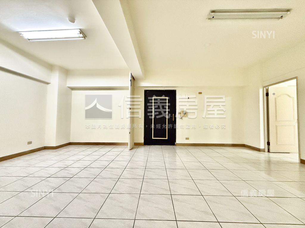 柯林頓房屋室內格局與周邊環境