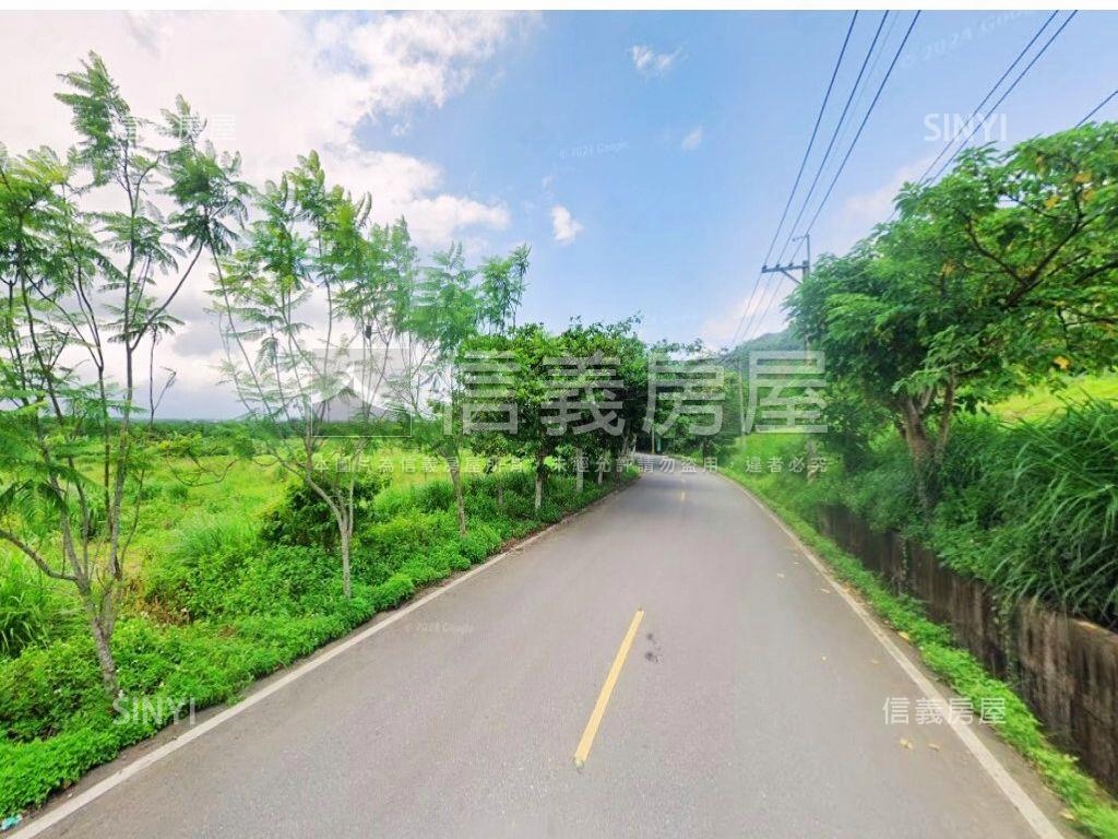 臨路方正農地約９１８坪房屋室內格局與周邊環境