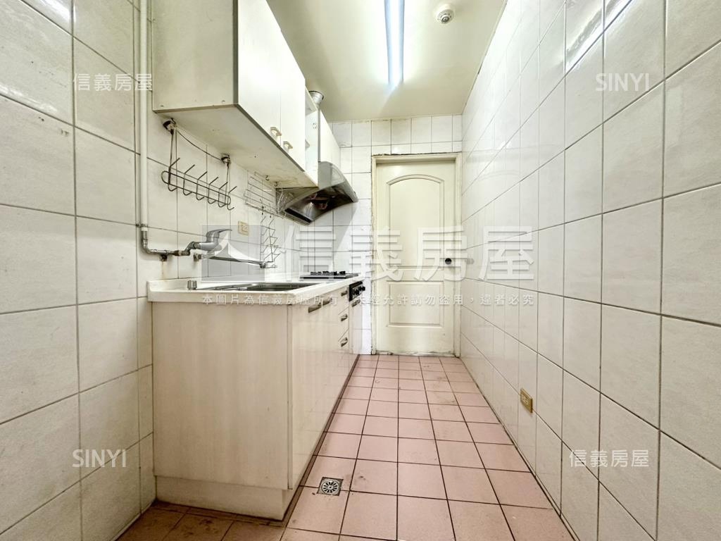 景中靜語‧緣待君來房屋室內格局與周邊環境