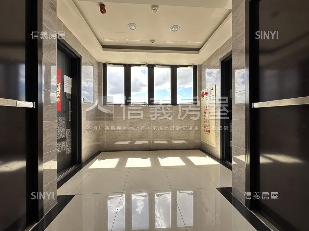 傲視絕景五華悅房屋室內格局與周邊環境