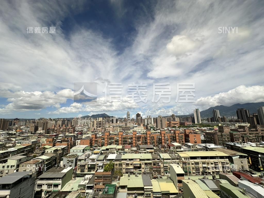 傲視絕景五華悅房屋室內格局與周邊環境