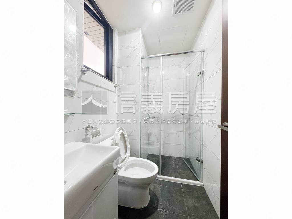 彩玉大露臺三房車位房屋室內格局與周邊環境