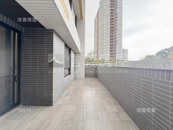 彩玉大露臺三房車位