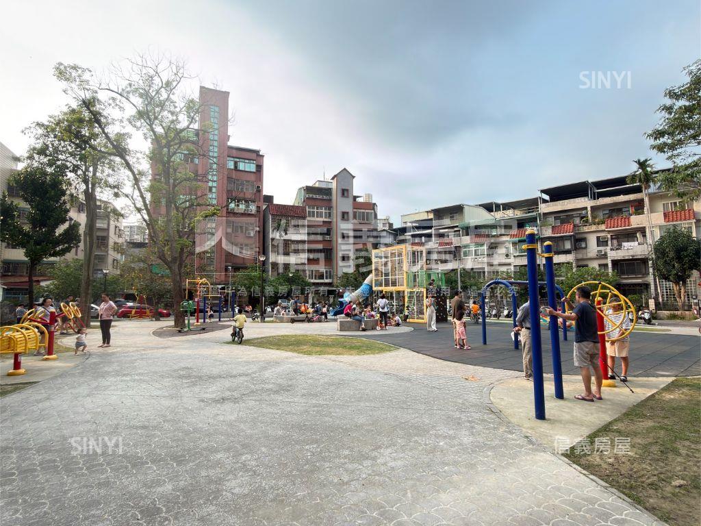 僑家晶鑽兩房車位２Ｂ房屋室內格局與周邊環境