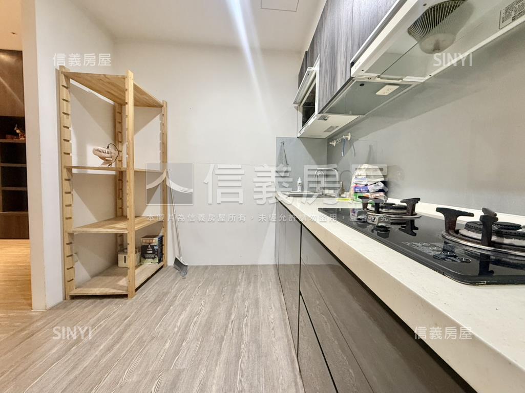蛋黃區國聚質感大兩房平車房屋室內格局與周邊環境