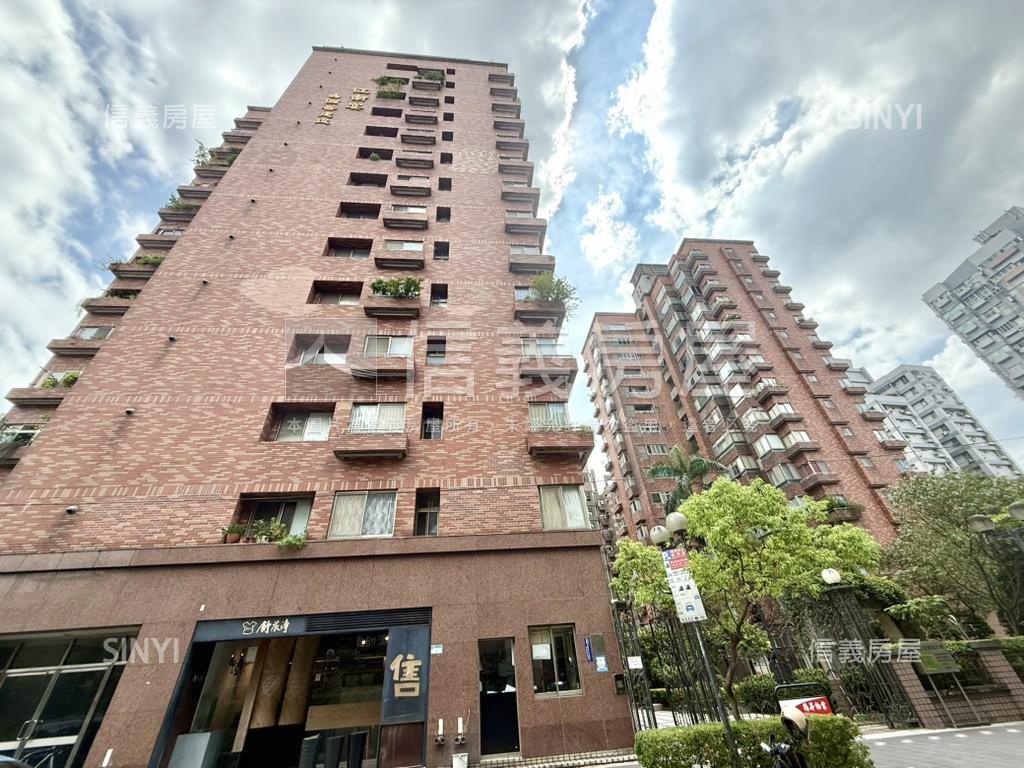 內湖稀有一樓可住可店房屋室內格局與周邊環境