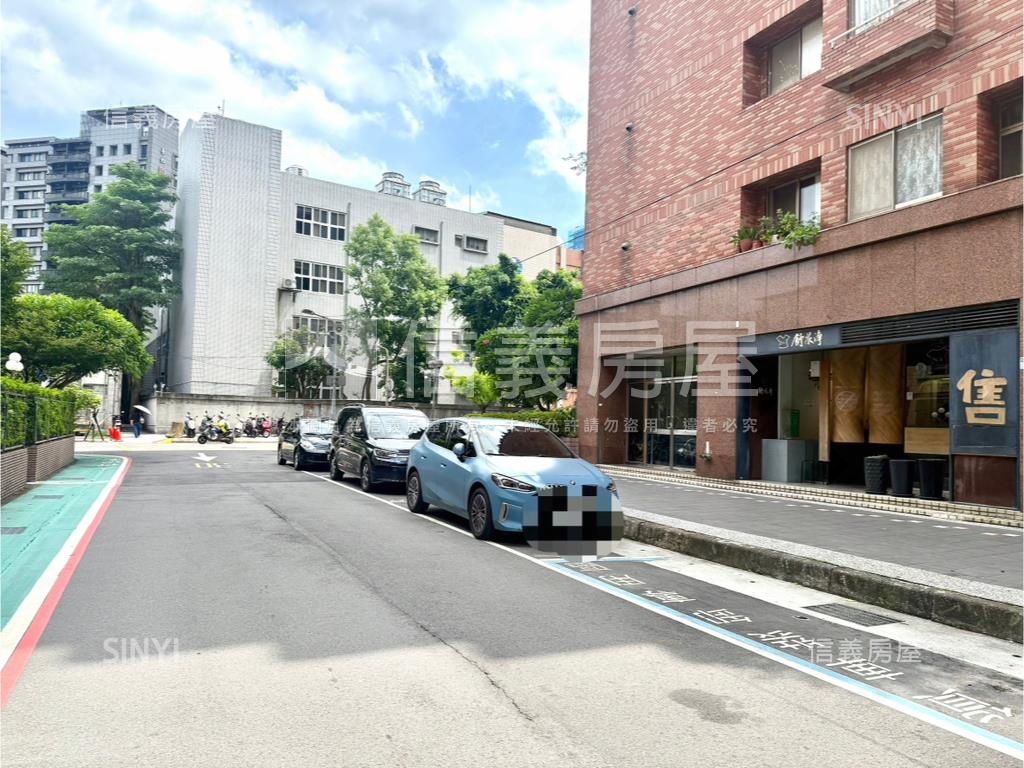 內湖稀有一樓可住可店房屋室內格局與周邊環境