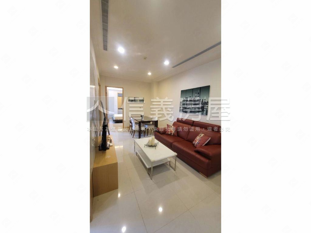 電梯三房有裝潢好停車房屋室內格局與周邊環境