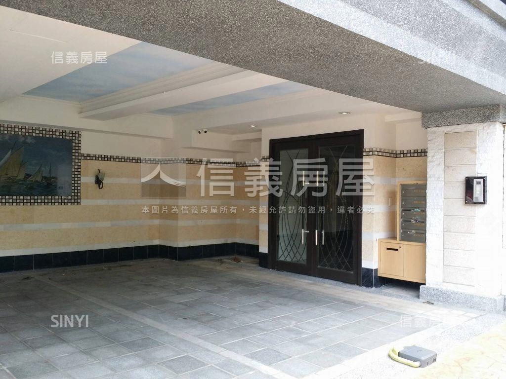 電梯三房有裝潢好停車房屋室內格局與周邊環境