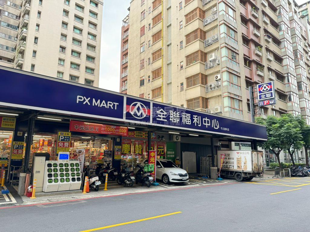世紀皇家優質角間房屋室內格局與周邊環境