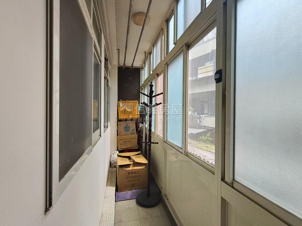 萬大捷運民和美妝方正二樓房屋室內格局與周邊環境