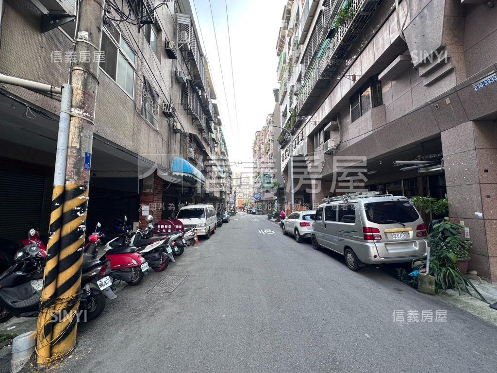 中清路顯眼店面３層樓房屋室內格局與周邊環境