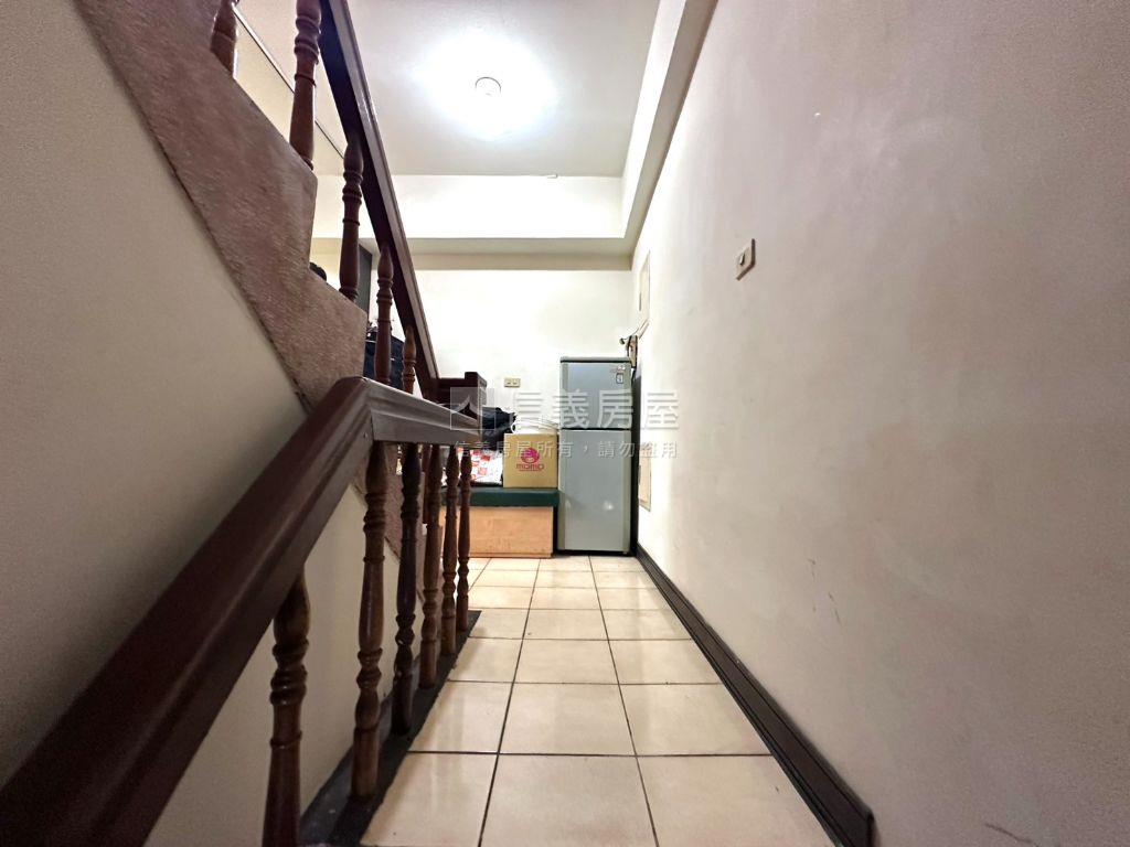 中清路顯眼店面３層樓房屋室內格局與周邊環境