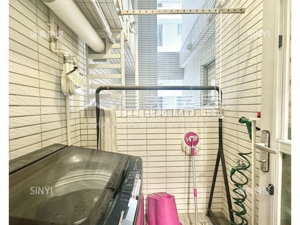 水舞川氣質優美三房平車房屋室內格局與周邊環境