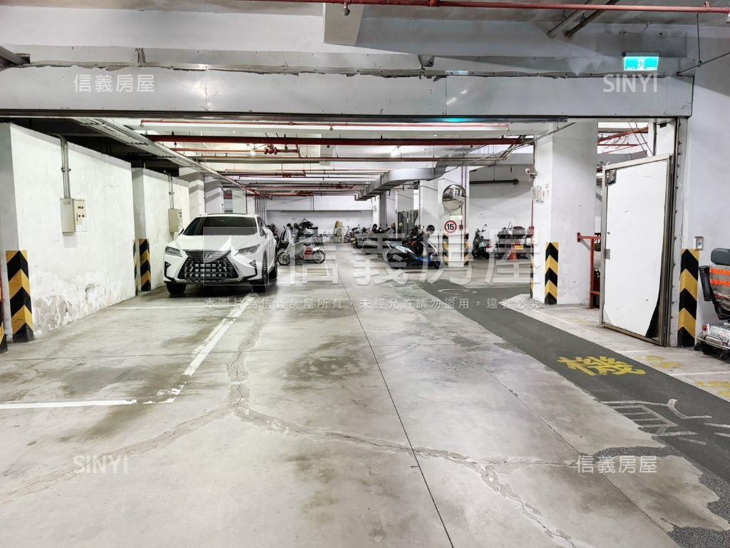 內科港墘路精選大樓車位房屋室內格局與周邊環境