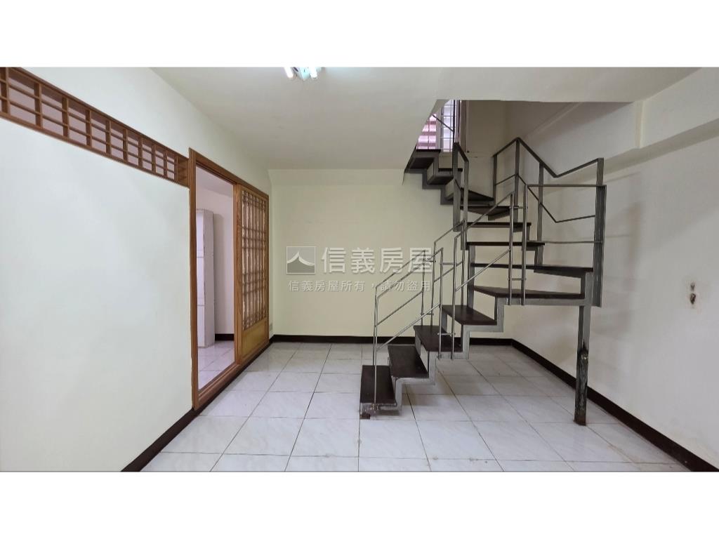 中正國中住辦一樓房屋室內格局與周邊環境