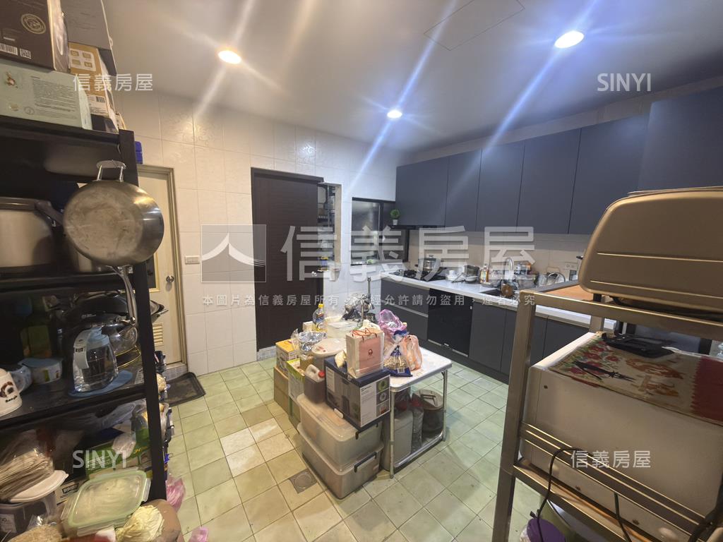 近巴克禮間間套房傳統美透房屋室內格局與周邊環境